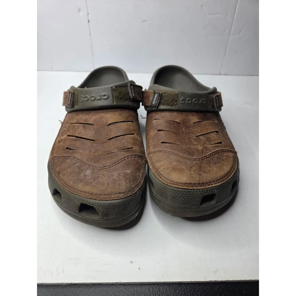 Crocs Yukon Sport Leather Clogs Brown Olive Green Adjustable Strap Mens 12in